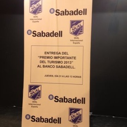 Entrega del Premio Importante Turismo por Skal Int. España a Banco Sabadell - Feria FITUR (2012)